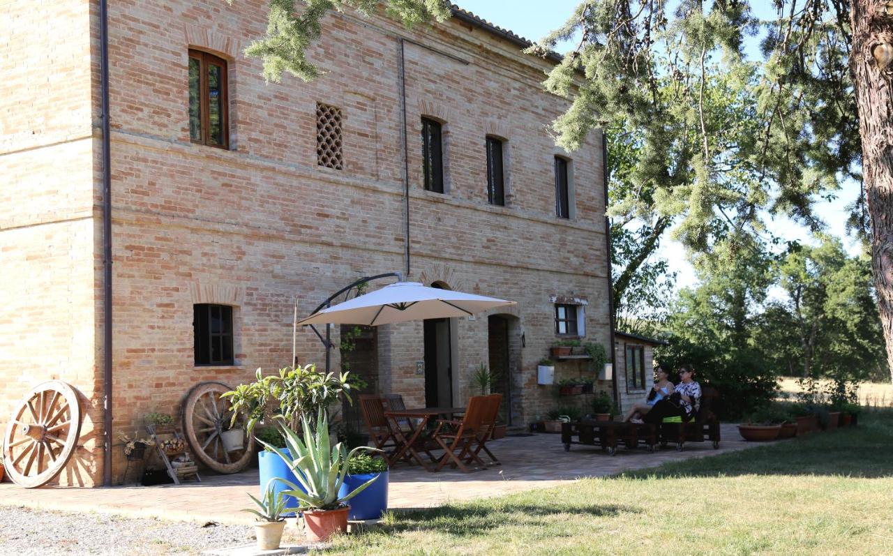 Abbadia di Fiastra B&B Mik E Ramo المظهر الخارجي الصورة